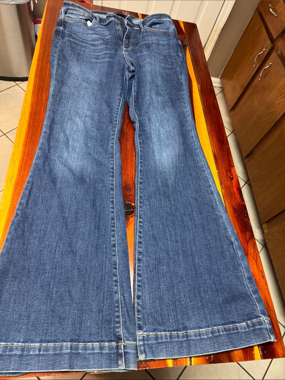 Judy Blue Medium Blue Flare Jeans